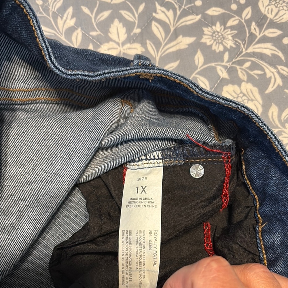 Denim Button-Fly Women's Shorts - Picture 3 of 3
